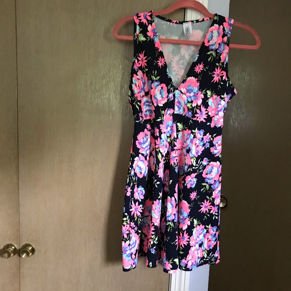 Never worn, no tags.